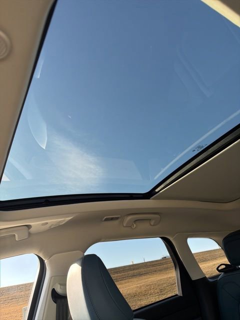 Used 2021 Lincoln Corsair Reserve image 21