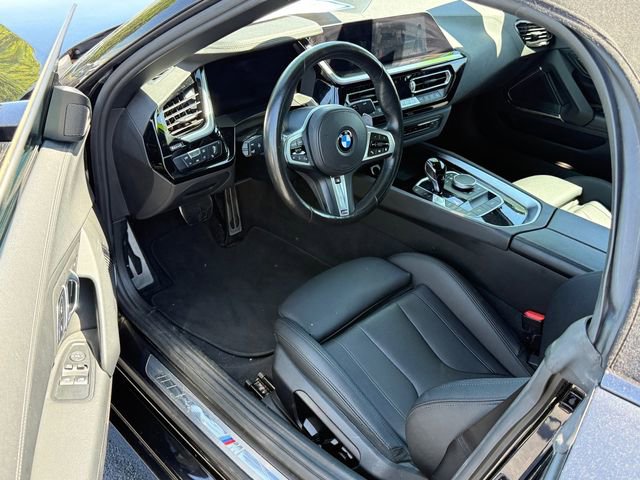 Used 2025 BMW Z4 sDrive30i RWD image 9