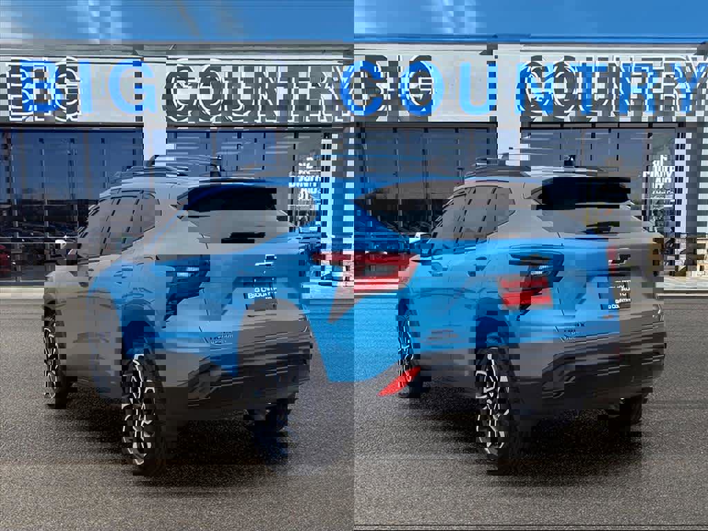 Used 2025 Chevrolet Trax RS w/ Sunroof Package image 3