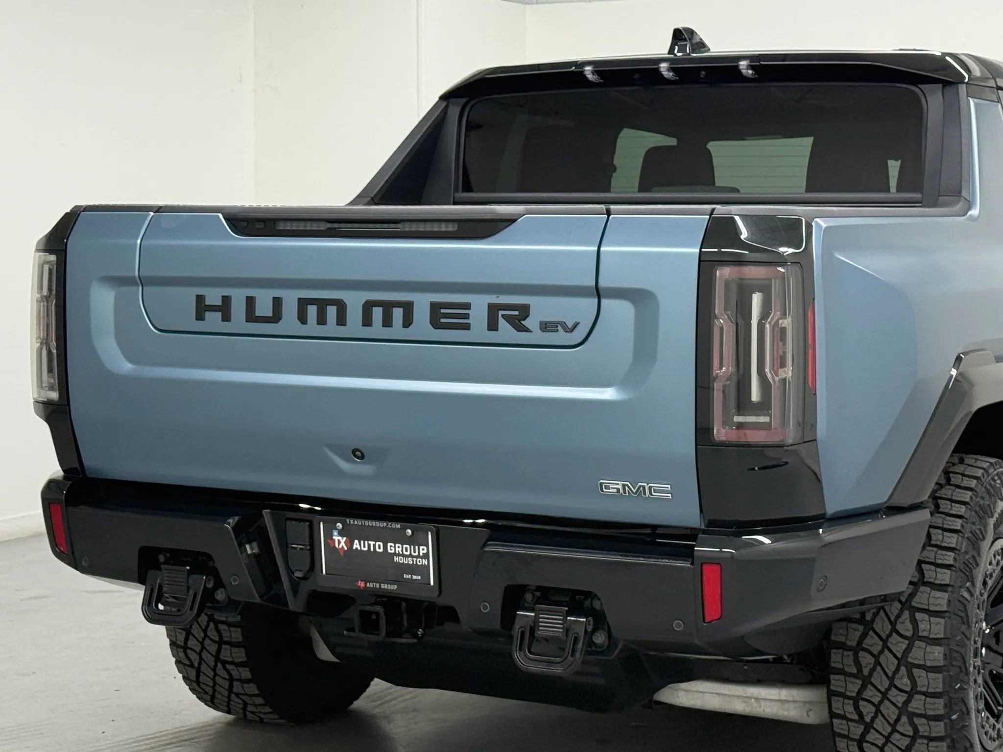 Used 2024 GMC Hummer EV 3X w/ Omega Edition image 39