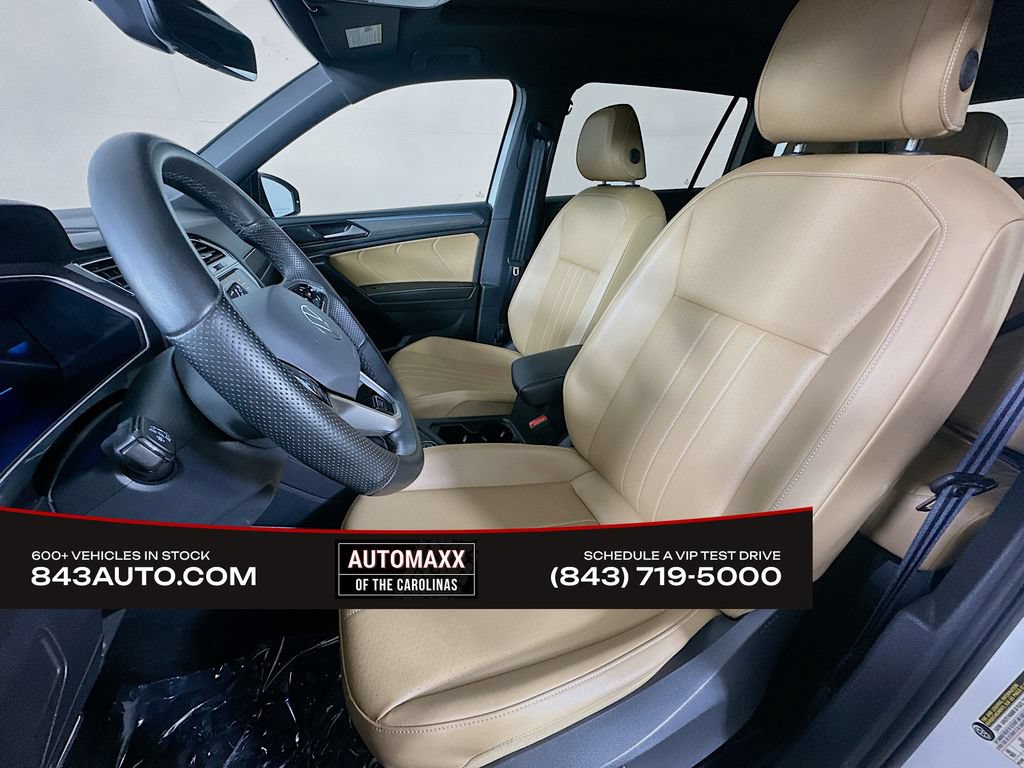 Used 2024 Volkswagen Tiguan SE R-Line AWD/4WD image 15