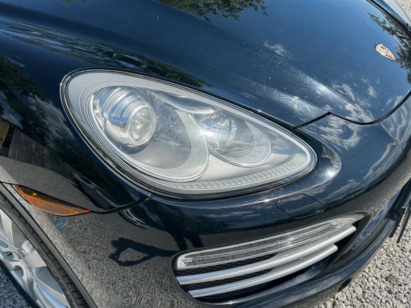 Used 2014 Porsche Cayenne AWD/4WD image 12