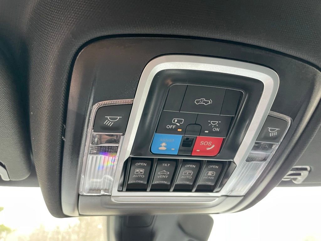 New 2026 RAM 1500 Laramie AWD/4WD image 19