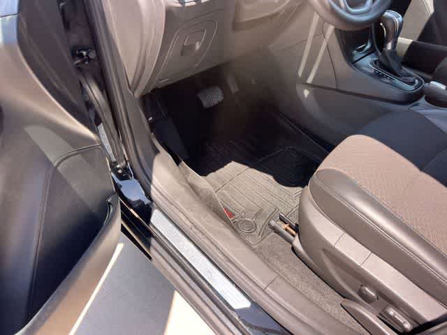 Used 2019 Buick Encore Preferred FWD image 3