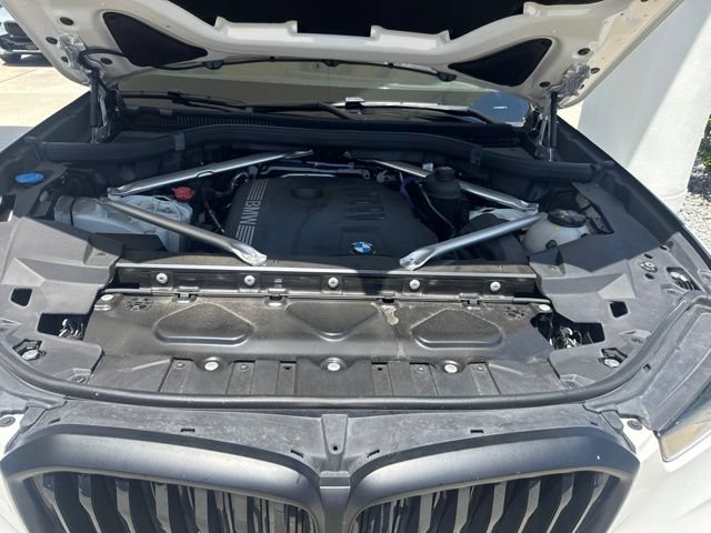 Certified 2025 BMW X5 sDrive40i w/ M Sport Package RWD image 19