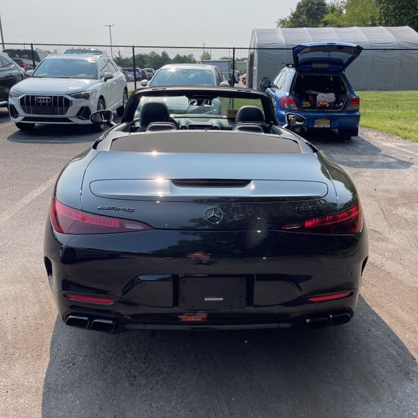 Used 2022 Mercedes-Benz SL 63 AMG 4MATIC w/ Driver Assistance Package image 7