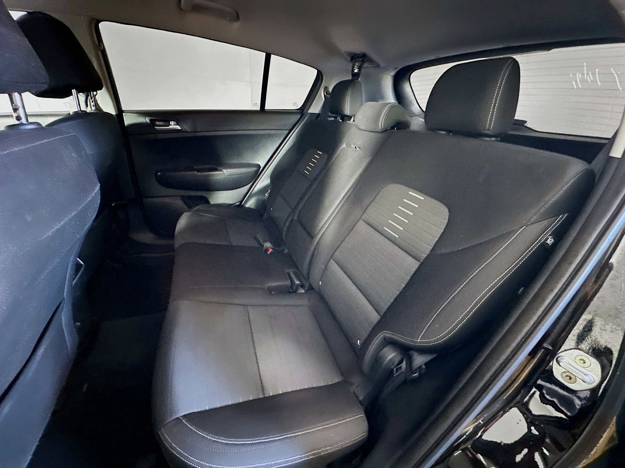Used 2018 Kia Sportage LX FWD image 25