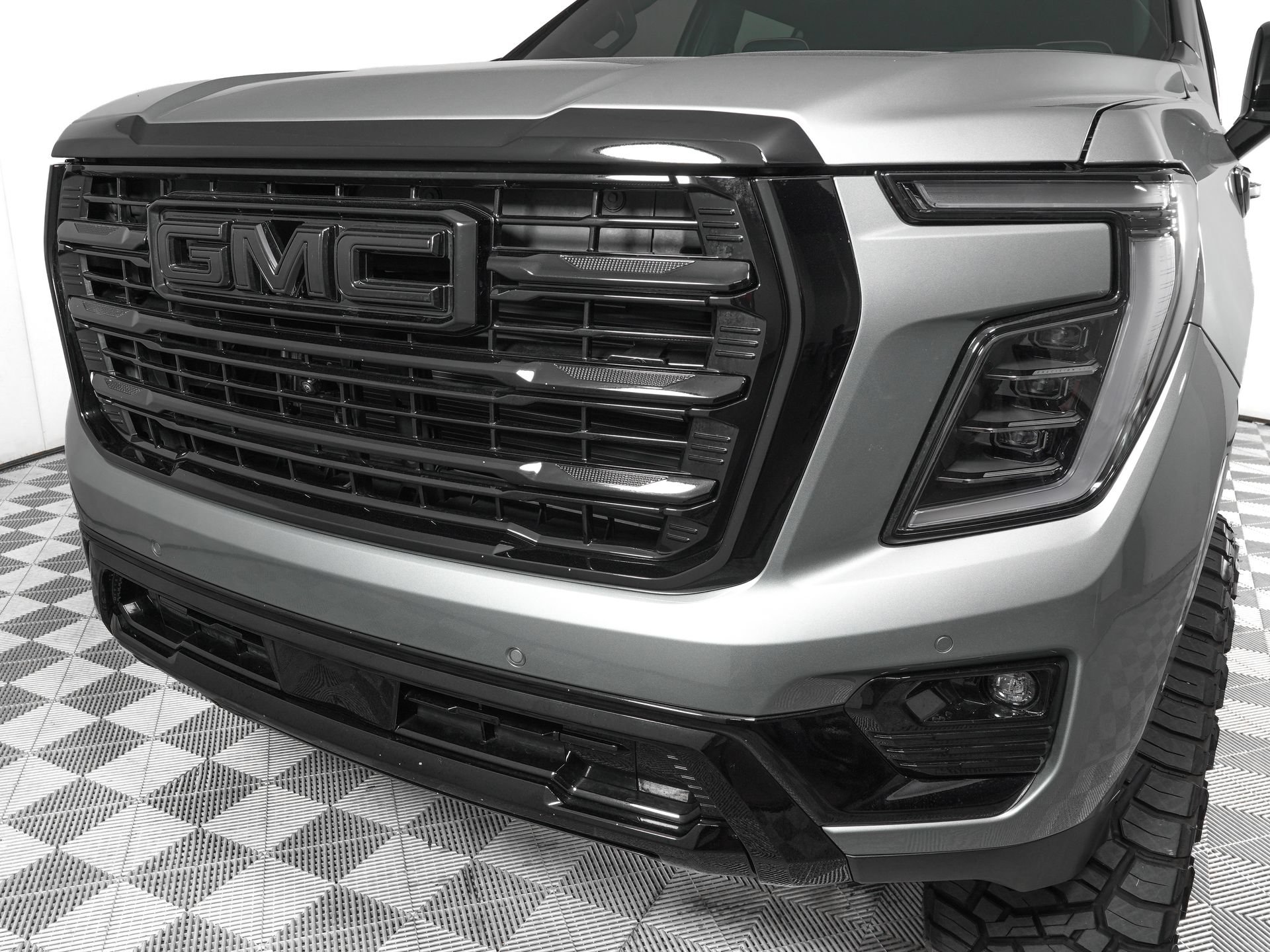 Used 2025 GMC Yukon XL Elevation w/ LPO, Floor Liner Package AWD/4WD image 33