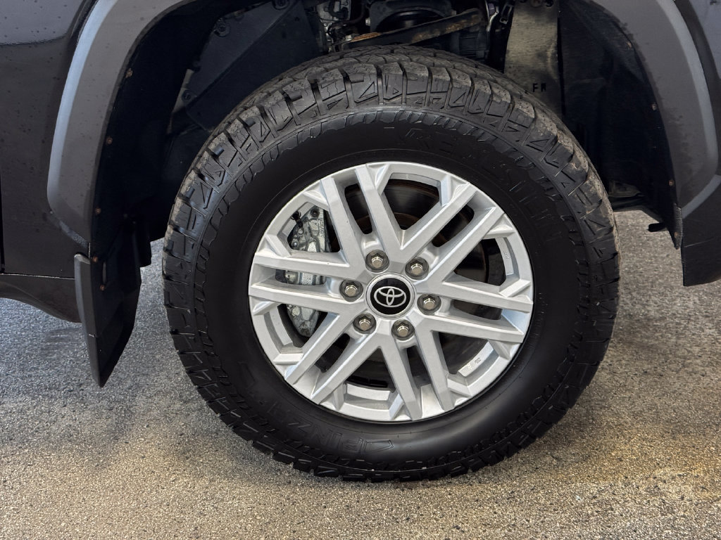 Used 2022 Toyota Tundra SR5 AWD/4WD image 25