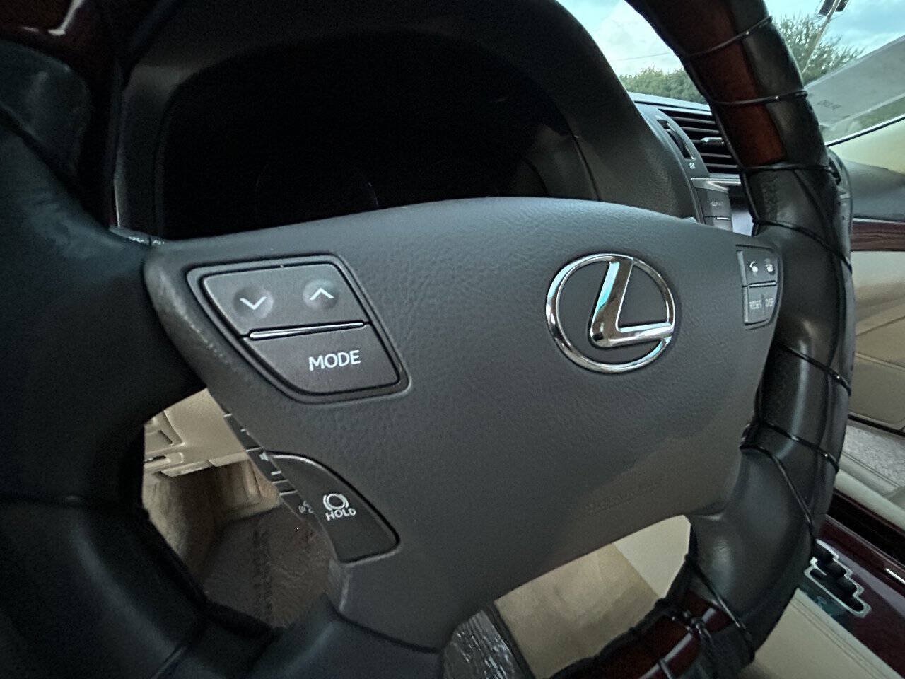Used 2010 Lexus LS 460 AWD image 33