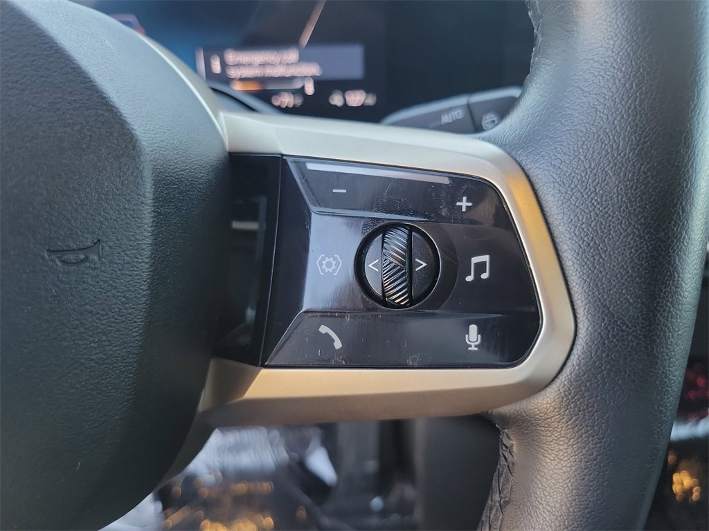 Used 2023 BMW iX xDrive50 image 7