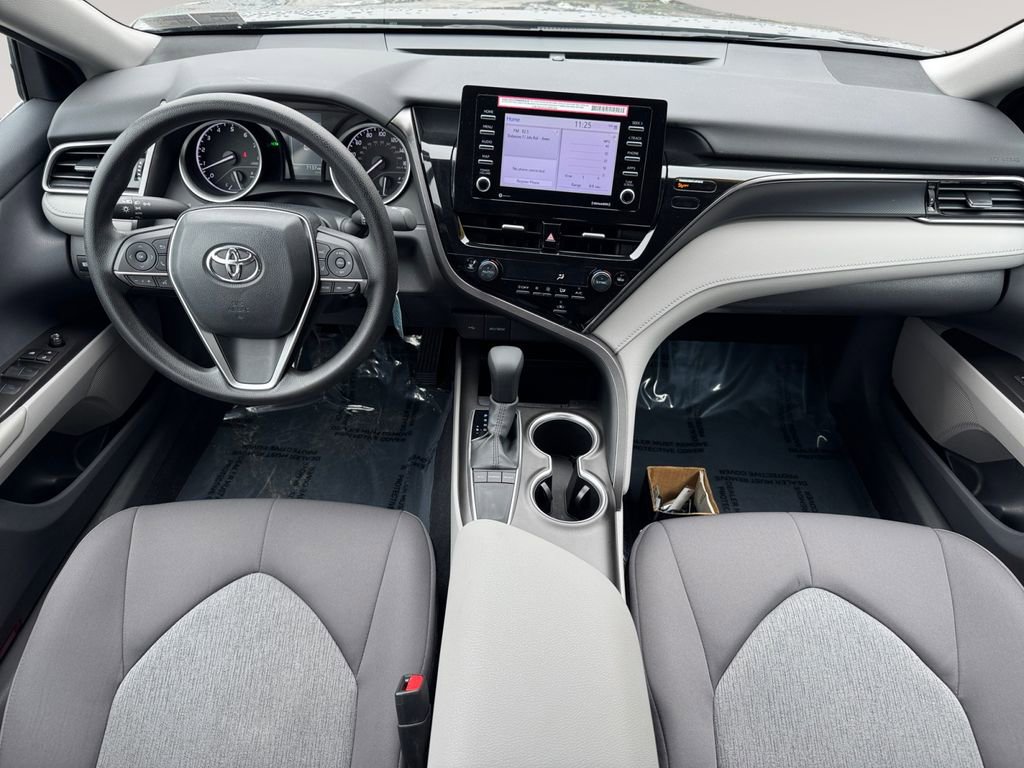 Used 2024 Toyota Camry LE image 10