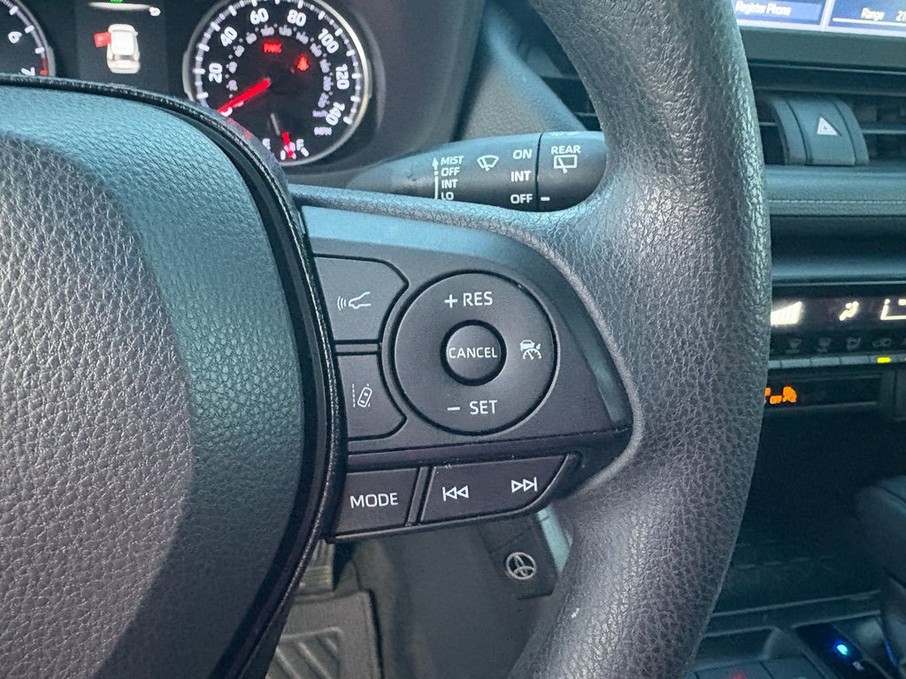 Used 2019 Toyota RAV4 LE image 14