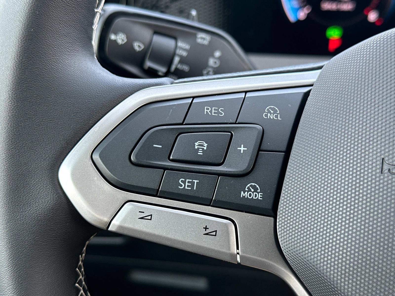 New 2025 Volkswagen Tiguan S image 23