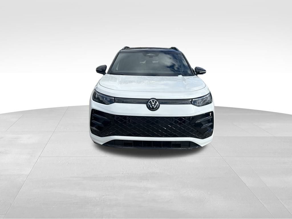 New 2026 Volkswagen Tiguan SE R-Line image 8