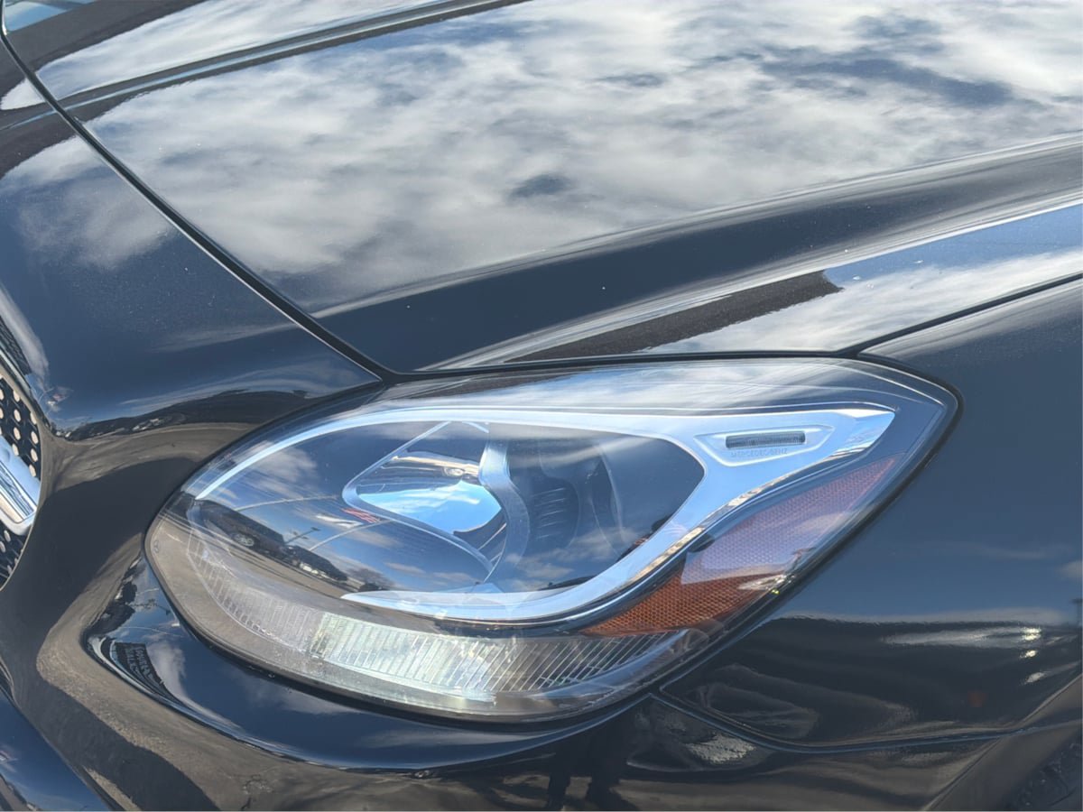Used 2020 Mercedes-Benz SLC 300 w/ Premium Package image 33
