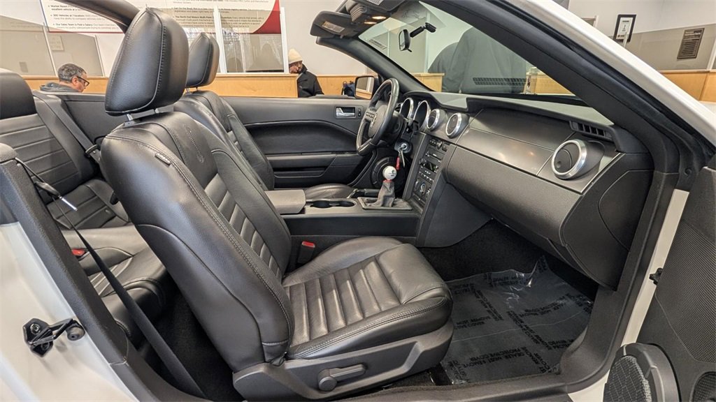 Used 2007 Ford Mustang Shelby GT500 image 9