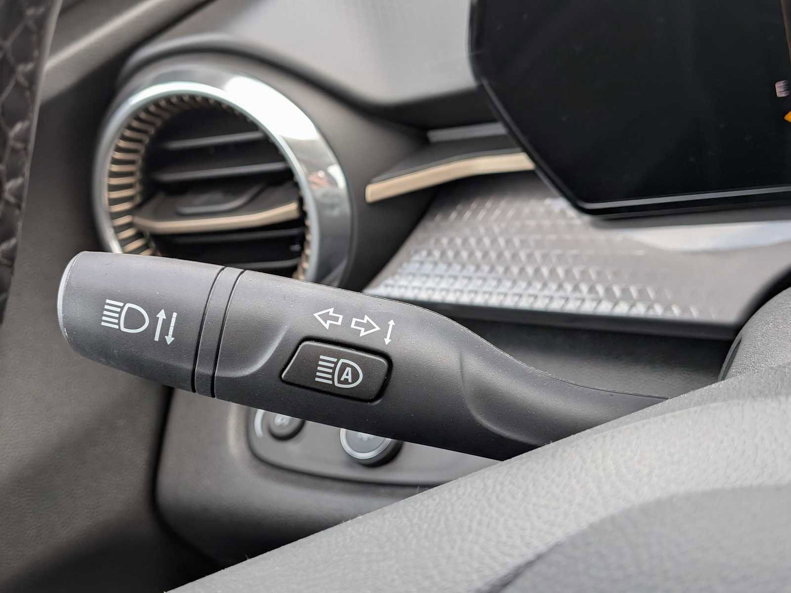 New 2025 Chevrolet Trax ACTIV w/ Driver Confidence Package image 27