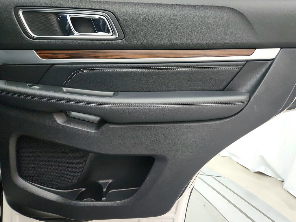 Used 2019 Ford Explorer Limited w/ Equipment Group 301A image 37