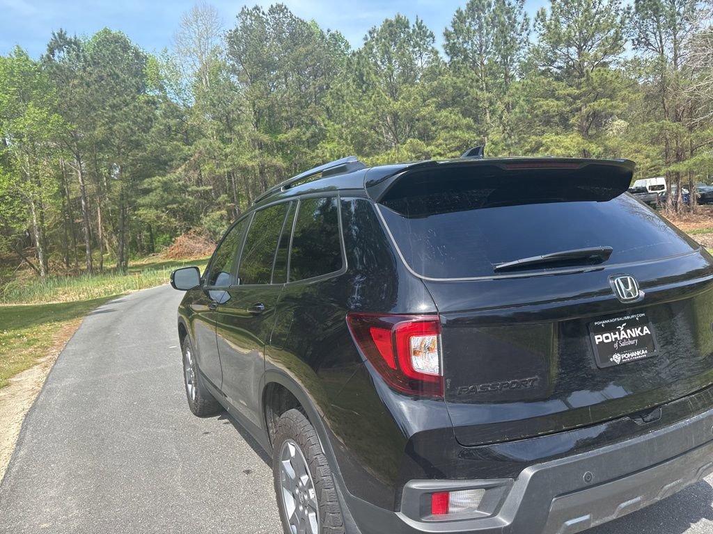 Used 2025 Honda Passport TrailSport image 7
