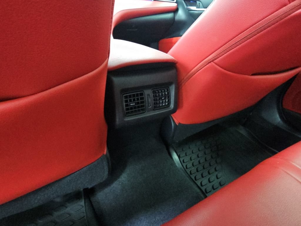 Used 2019 Toyota Camry XSE w/ Navigation Package FWD image 34