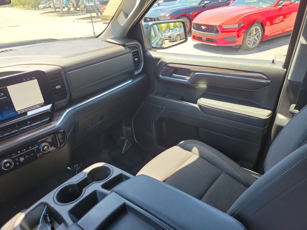 Used 2023 Chevrolet Silverado 1500 RST AWD/4WD image 14