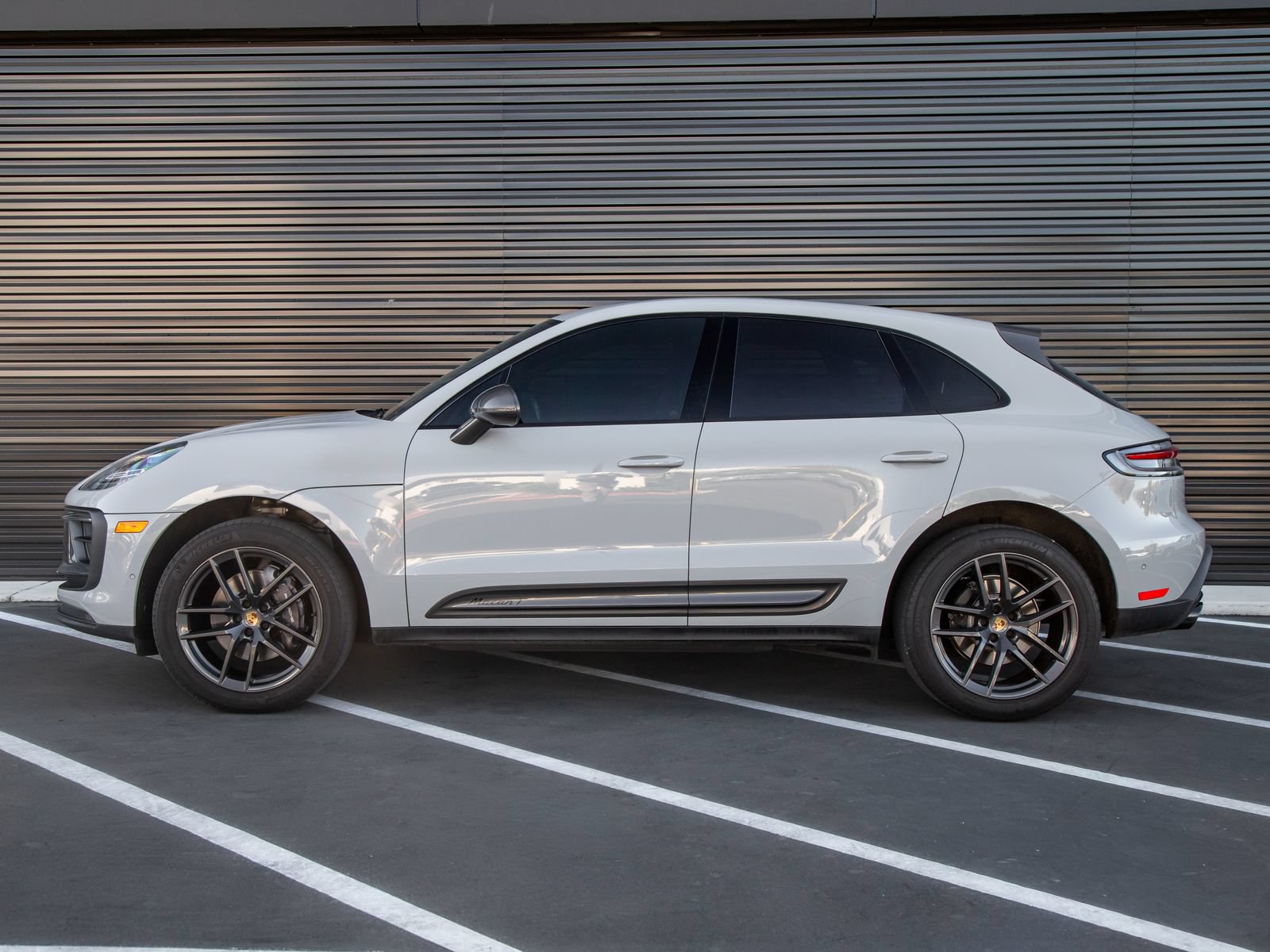 Certified 2023 Porsche Macan Turbo AWD/4WD image 2