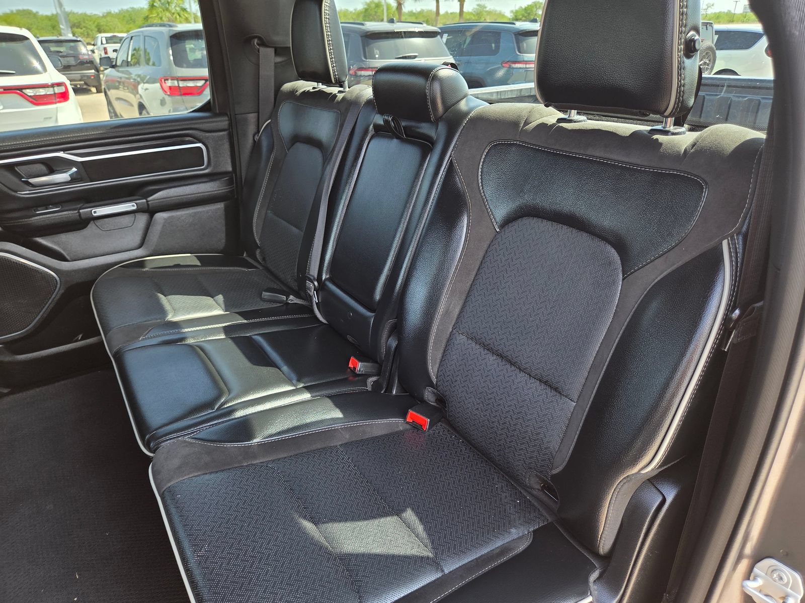 Used 2024 RAM 1500 Laramie AWD/4WD image 25