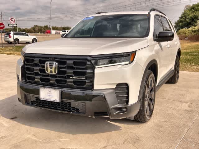 Certified 2026 Honda Pilot Black Edition image 2
