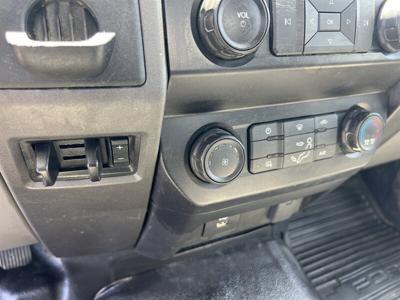 Used 2022 Ford F550 2WD Regular Cab Super Duty image 18
