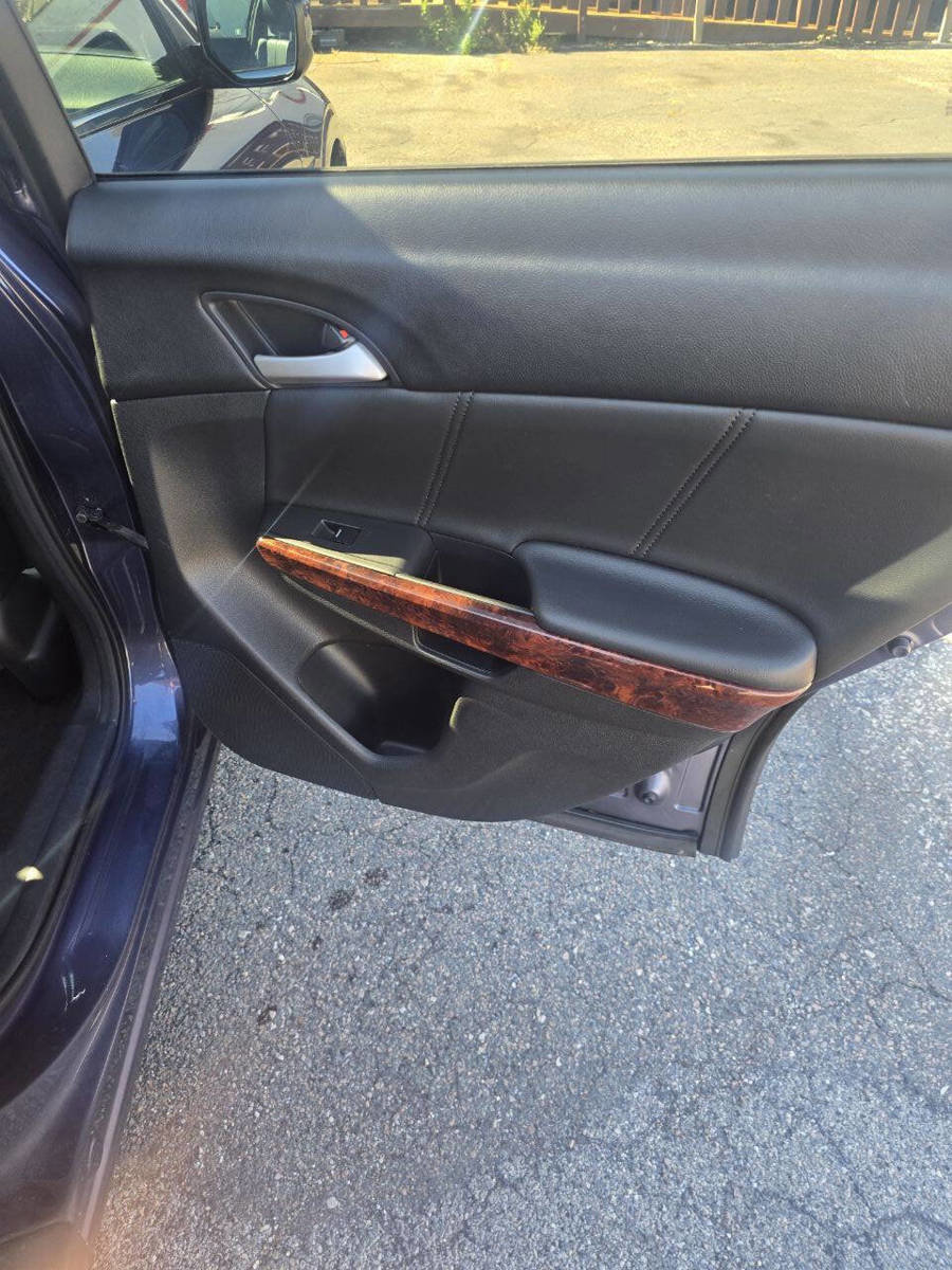 Used 2012 Honda Crosstour EX-L image 14