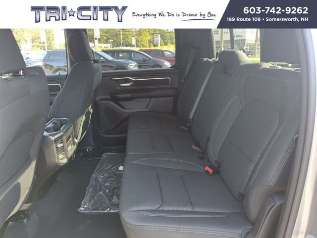 New 2026 RAM 1500 4x4 Crew Cab image 36