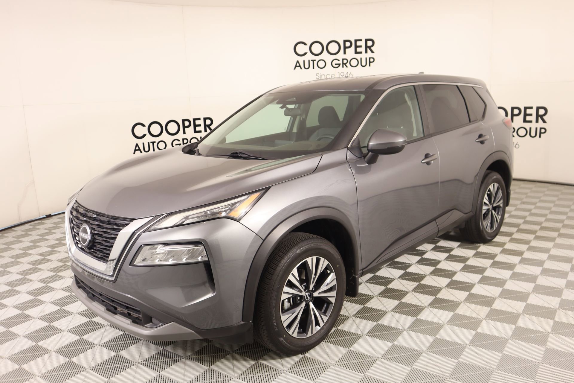 Used 2022 Nissan Rogue SV FWD image 9