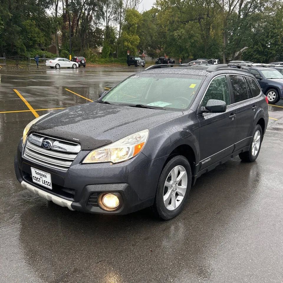 Used 2013 Subaru Outback 3.6R Limited image 10