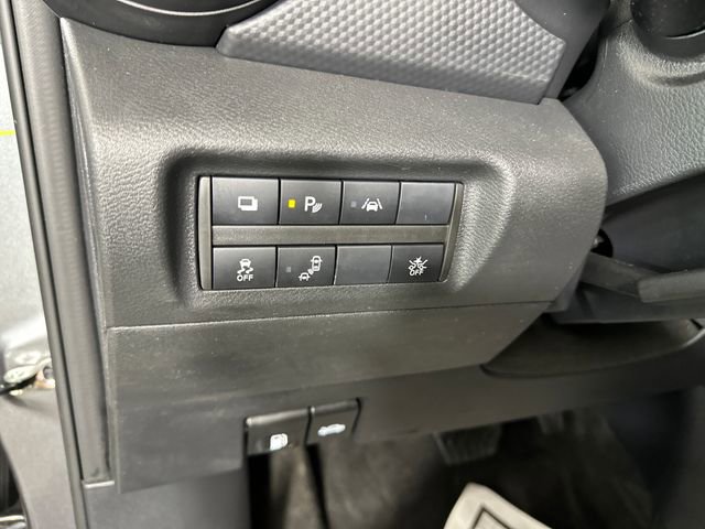 Used 2024 Nissan Kicks S image 19