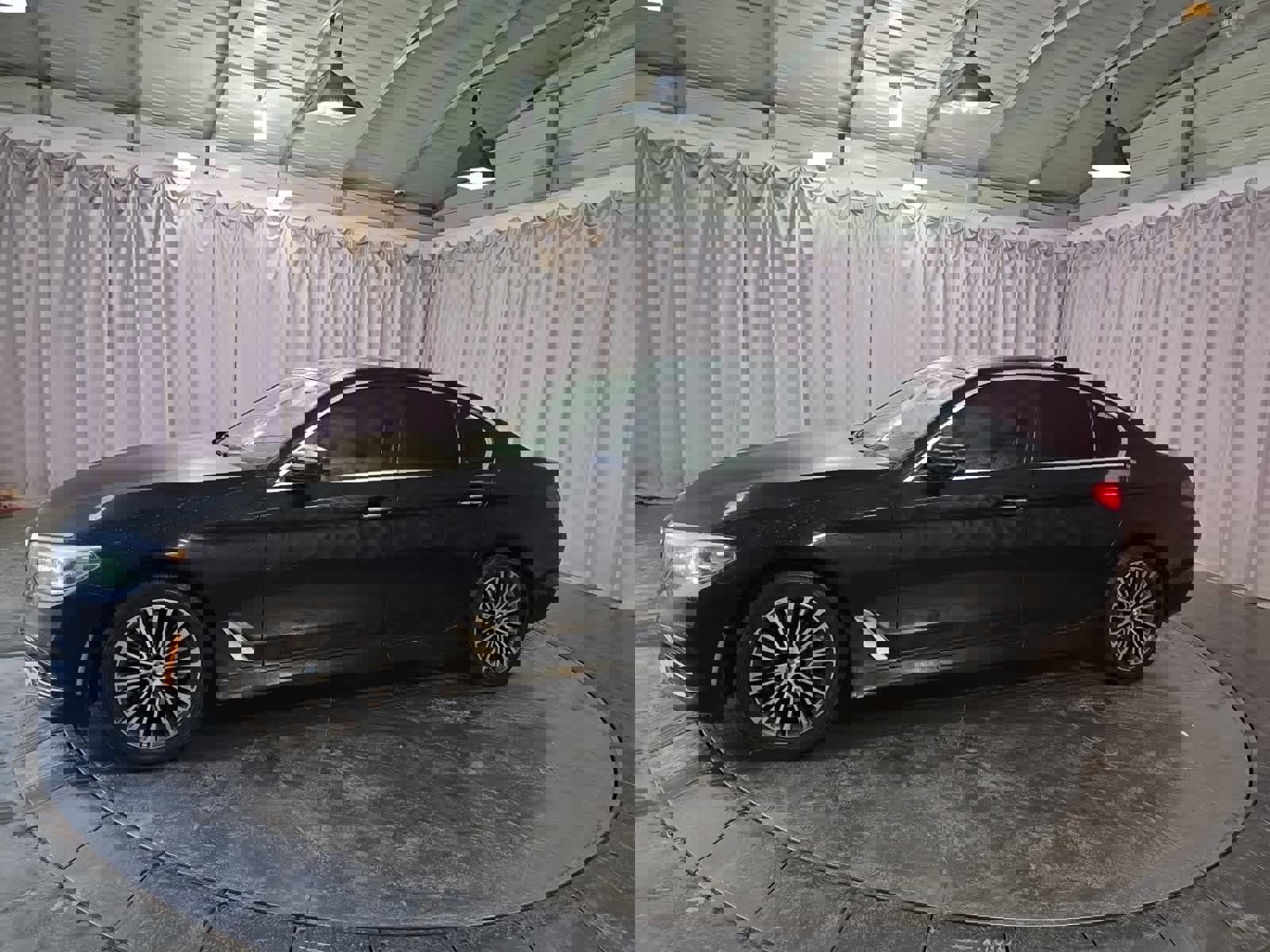 Used 2018 BMW 530i image 3