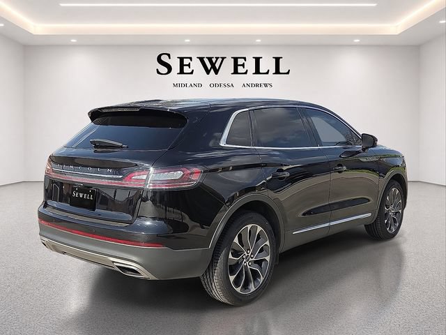 Used 2023 Lincoln Nautilus Reserve w/ Luxury Package AWD/4WD image 4