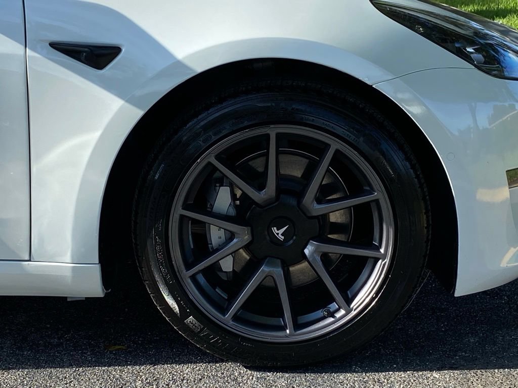 Used 2021 Tesla Model 3 Standard Range Plus RWD image 16