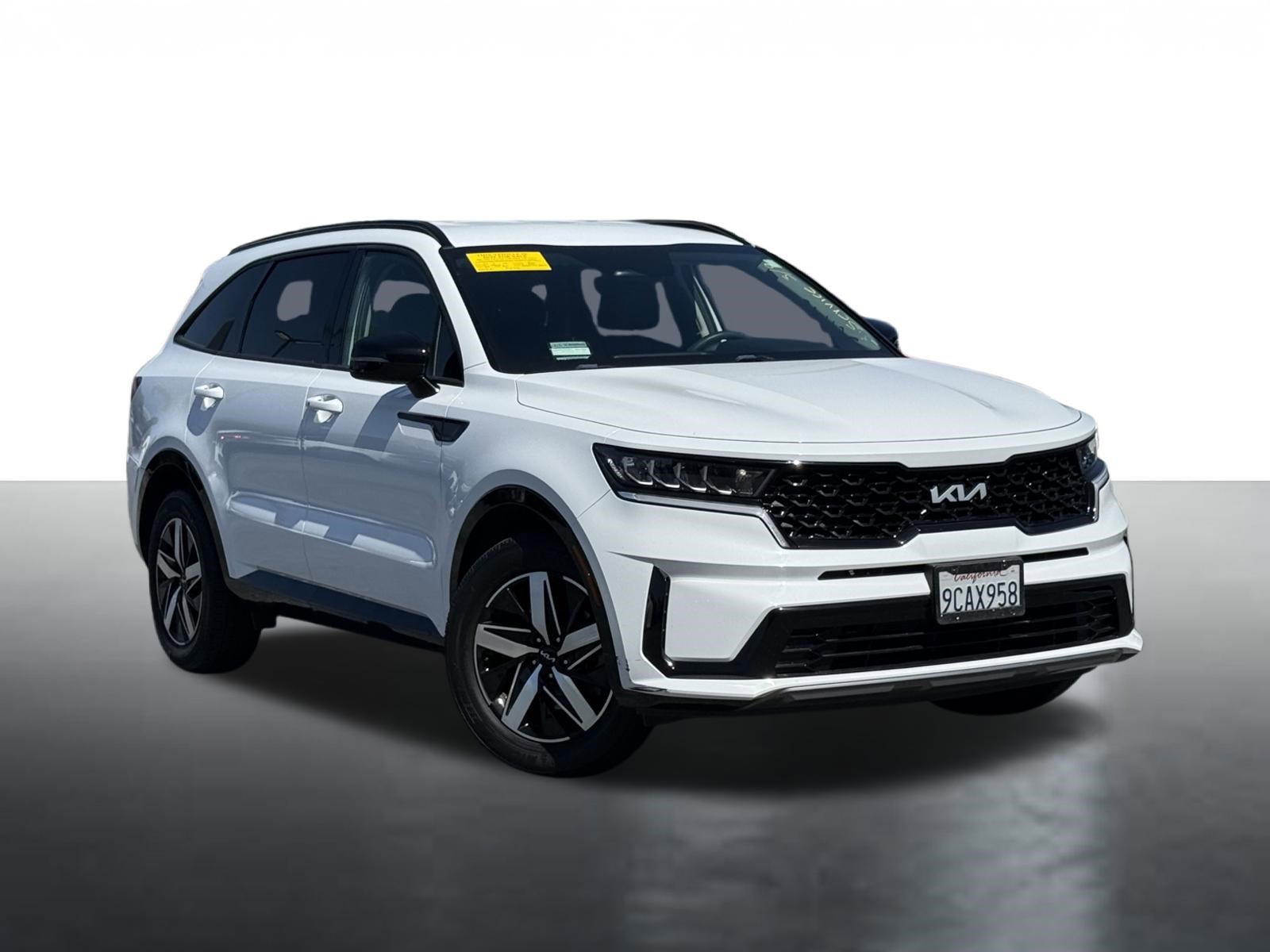 Certified 2022 Kia Sorento S image 2