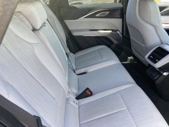 Used 2023 Cadillac Lyriq 2WD image 22