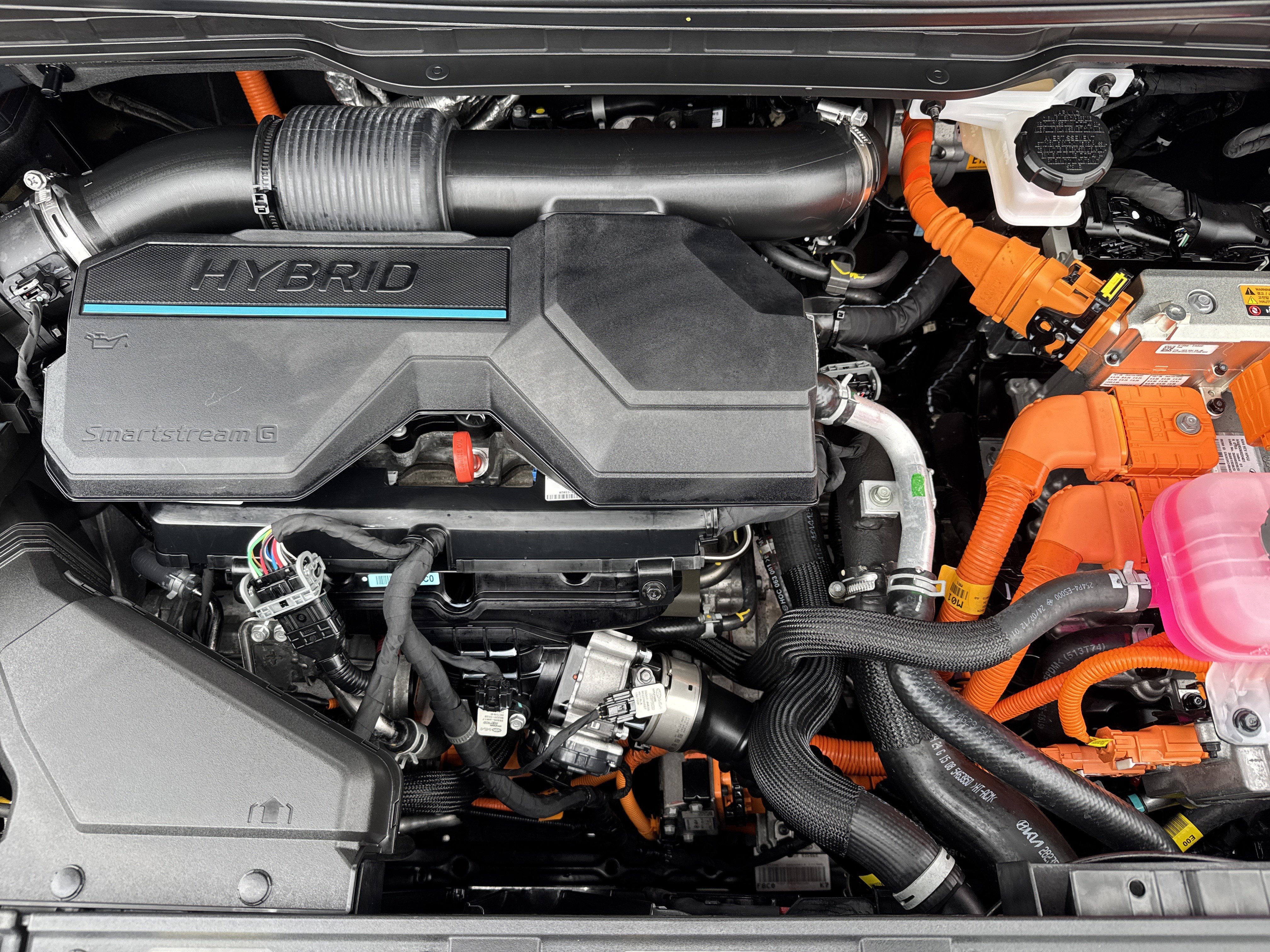 Used 2025 Kia Carnival EX image 32