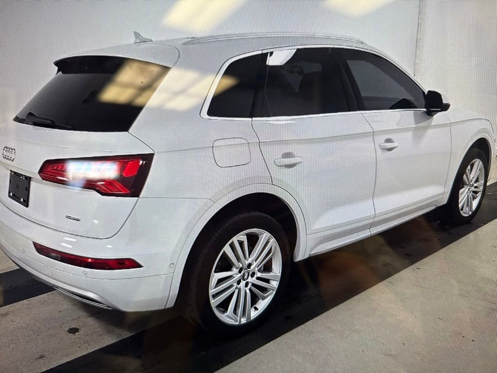 Used 2020 Audi Q5 Prestige AWD/4WD image 4