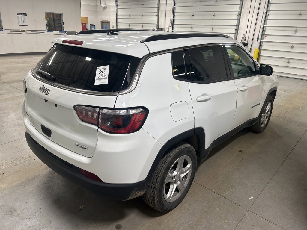 Used 2024 Jeep Compass Latitude w/ Altitude Special Edition image 4