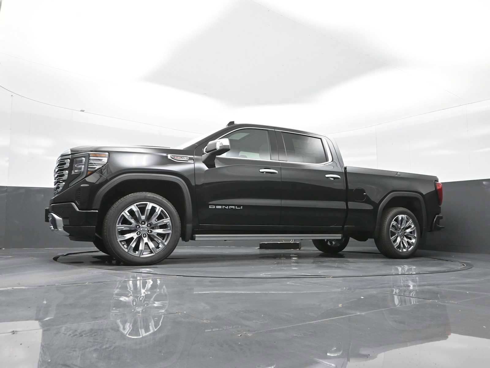 New 2026 GMC Sierra 1500 Denali w/ Denali Reserve Package image 21