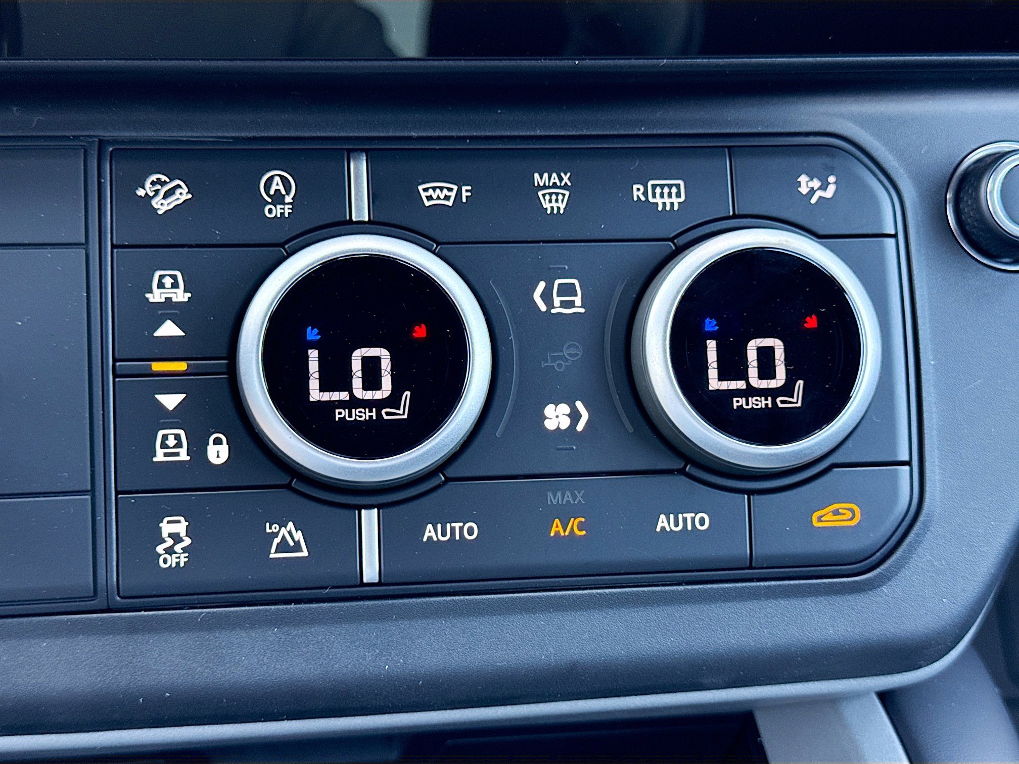 New 2026 Land Rover Defender 130 V8 AWD/4WD image 35