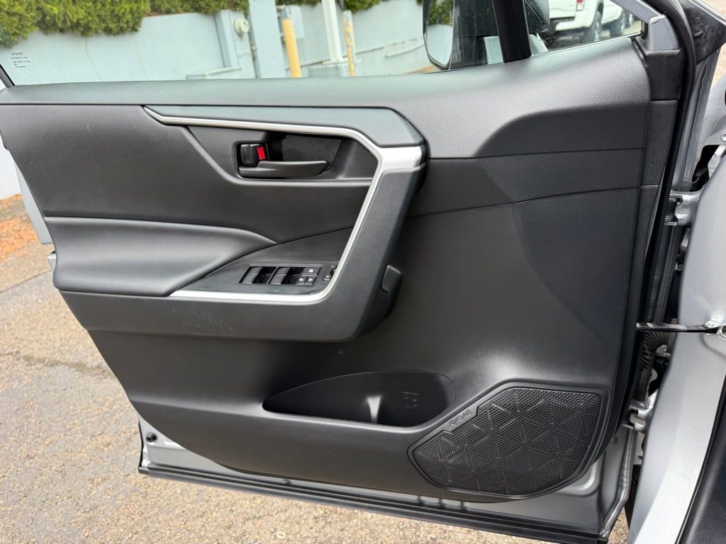 Certified 2025 Toyota RAV4 LE image 22