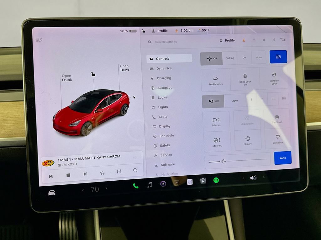 Used 2018 Tesla Model 3 Long Range image 21