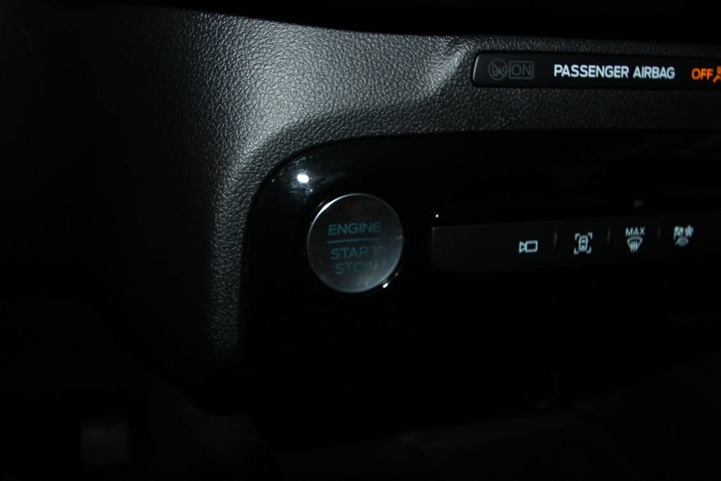 Used 2025 Ford Escape ST-Line Select w/ Tech Pack #2 AWD/4WD image 13