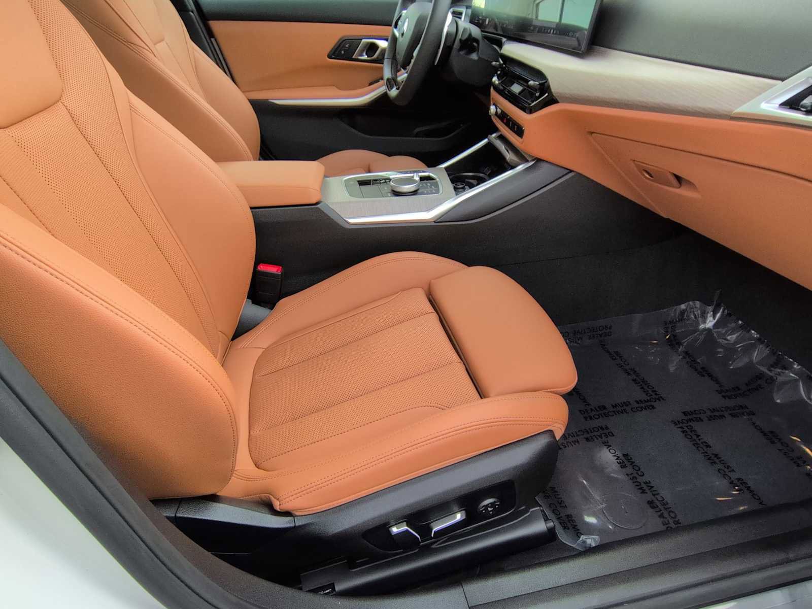 Used 2025 BMW 330i xDrive Sedan w/ Convenience Package image 24