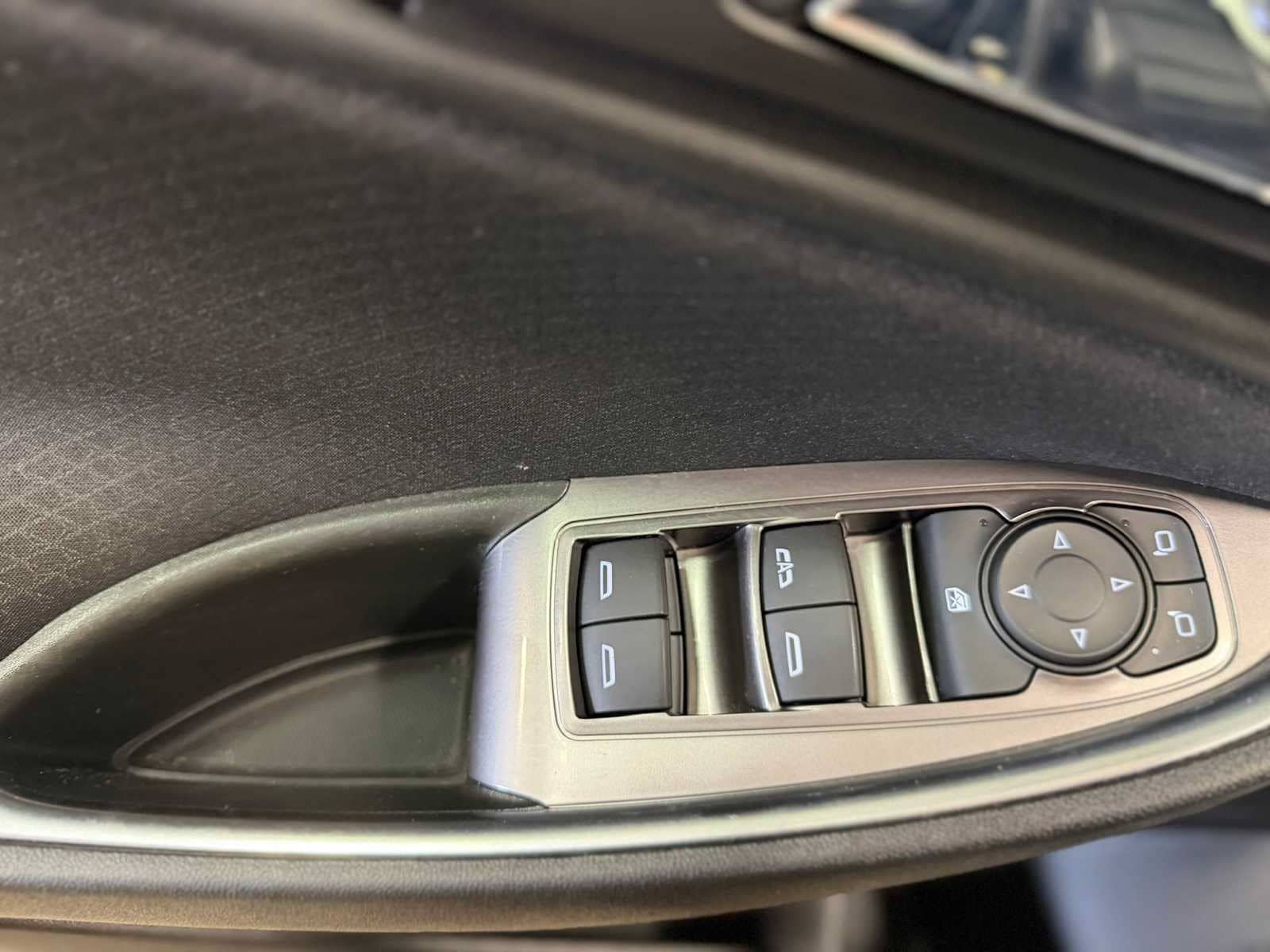 Used 2020 Chevrolet Malibu LT FWD image 20